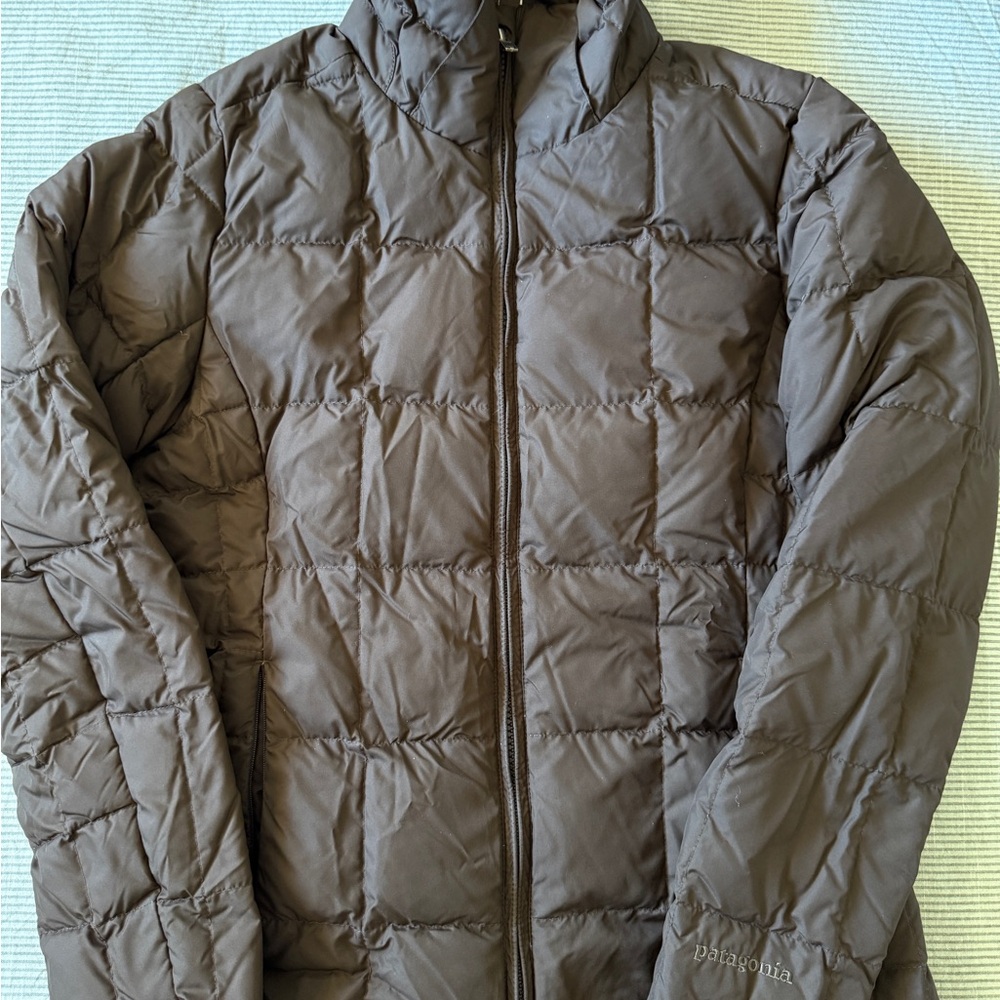 Patagonia Brown Puffer Jacket with Quilted Design